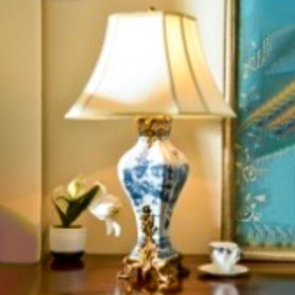 Decorative Chinese Table Lamp